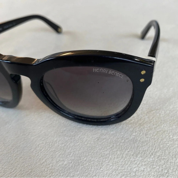 Henri Bendel Olivia Black Round Sunglasses HB520S 001 - Picture 3 of 9